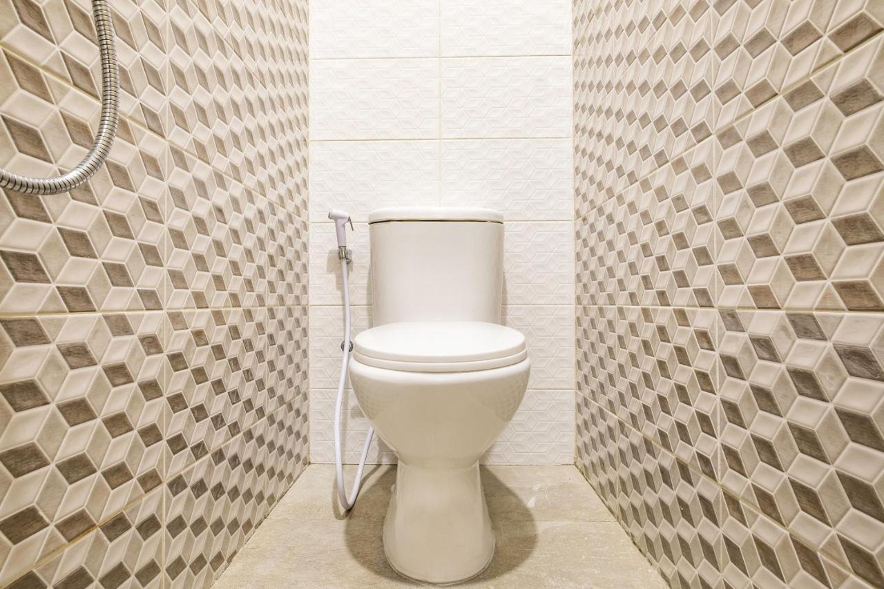 Oyo Life 2673 Rosewood Residence การาวัง ภายนอก รูปภาพ